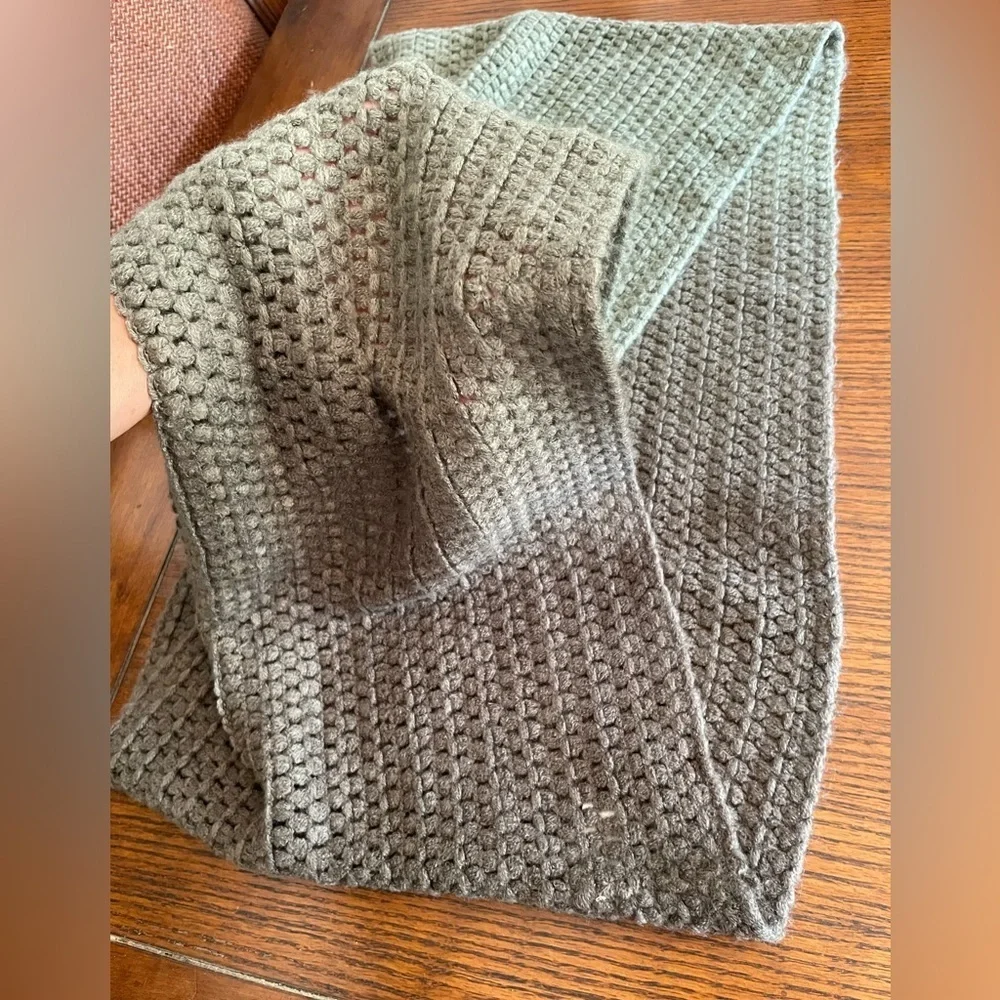 Women’s ombre olive green infinity scarf